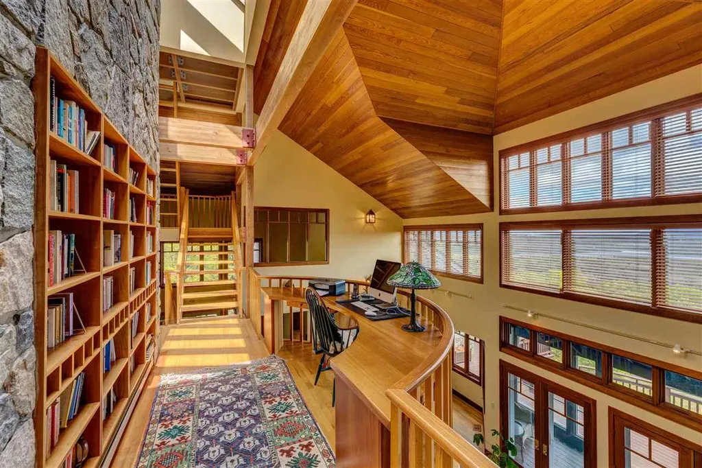 71 High Ridge Road Sunapee NH 03782