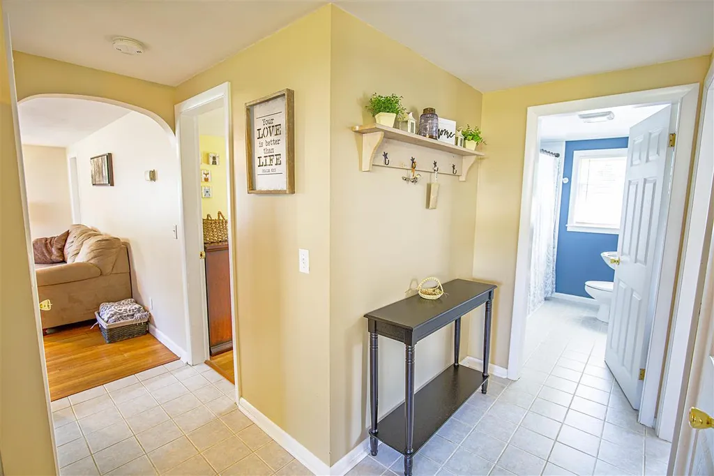 7 Pleasant Street Merrimack NH 03054