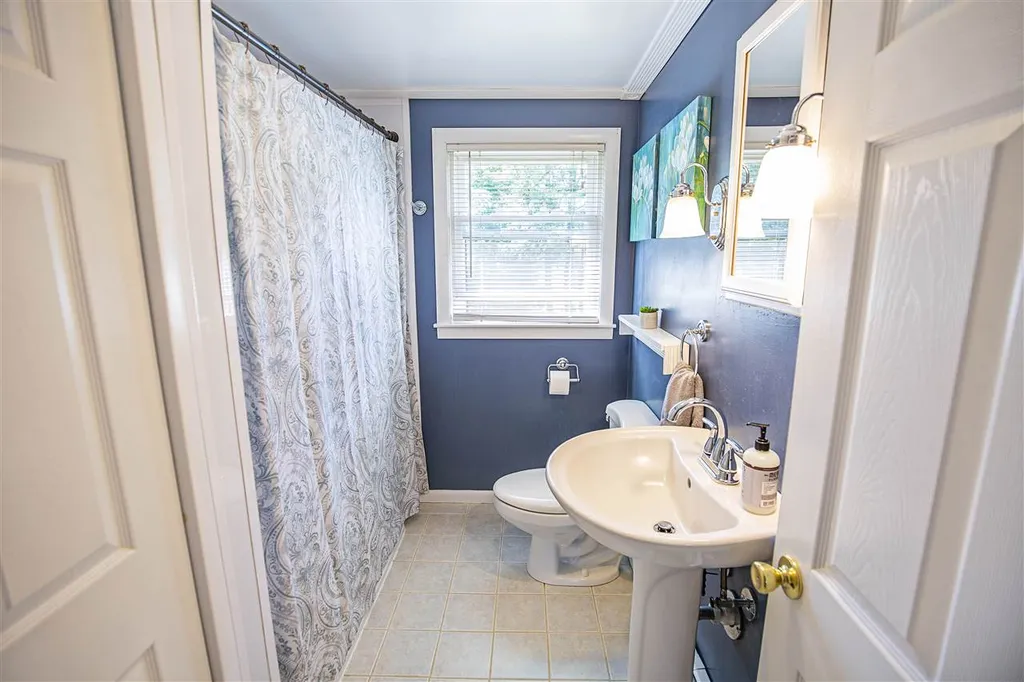 7 Pleasant Street Merrimack NH 03054