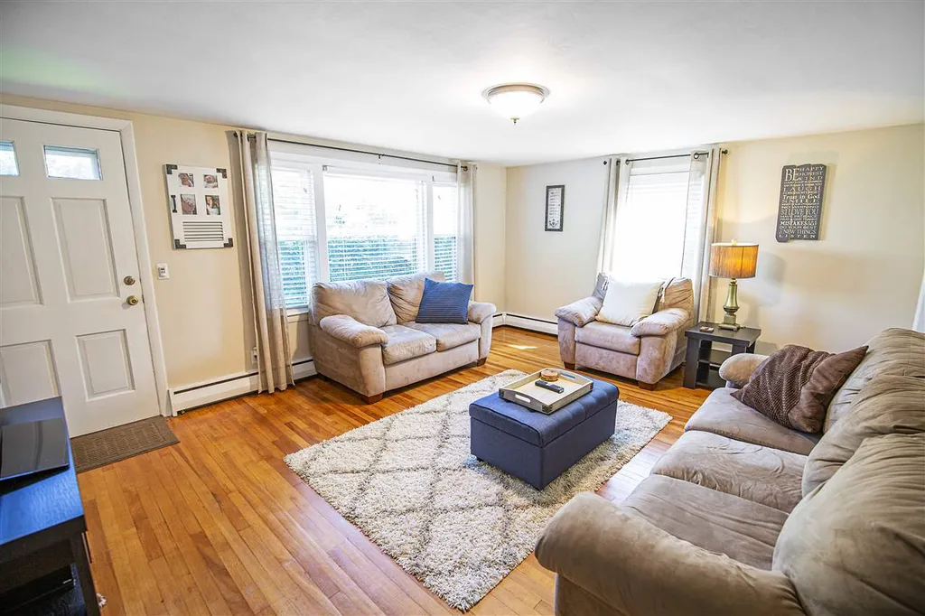 7 Pleasant Street Merrimack NH 03054