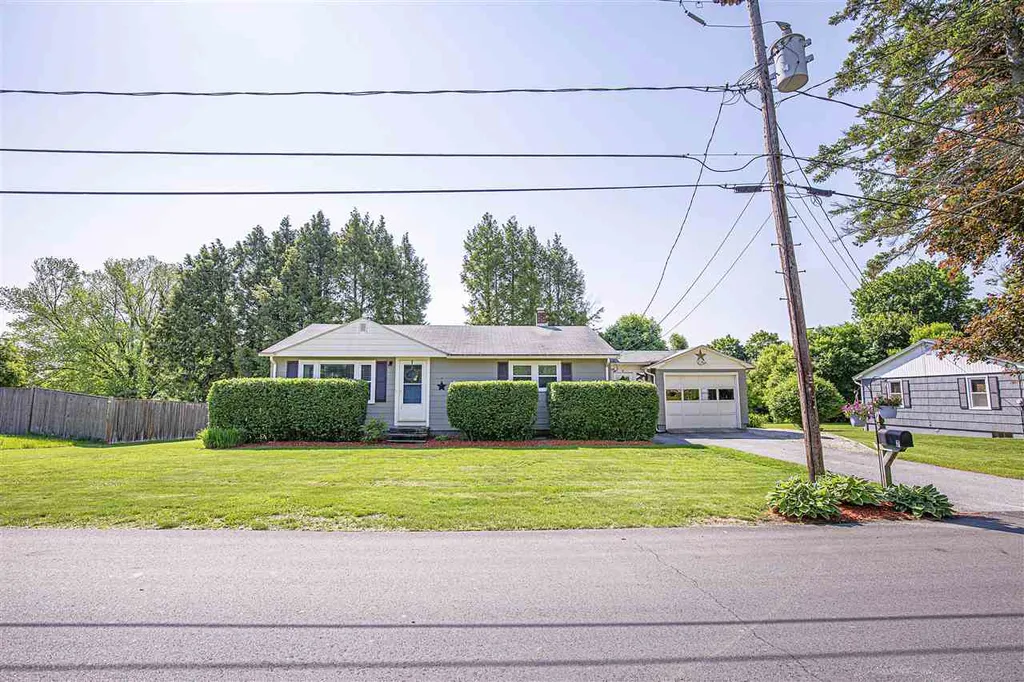 7 Pleasant Street Merrimack NH 03054