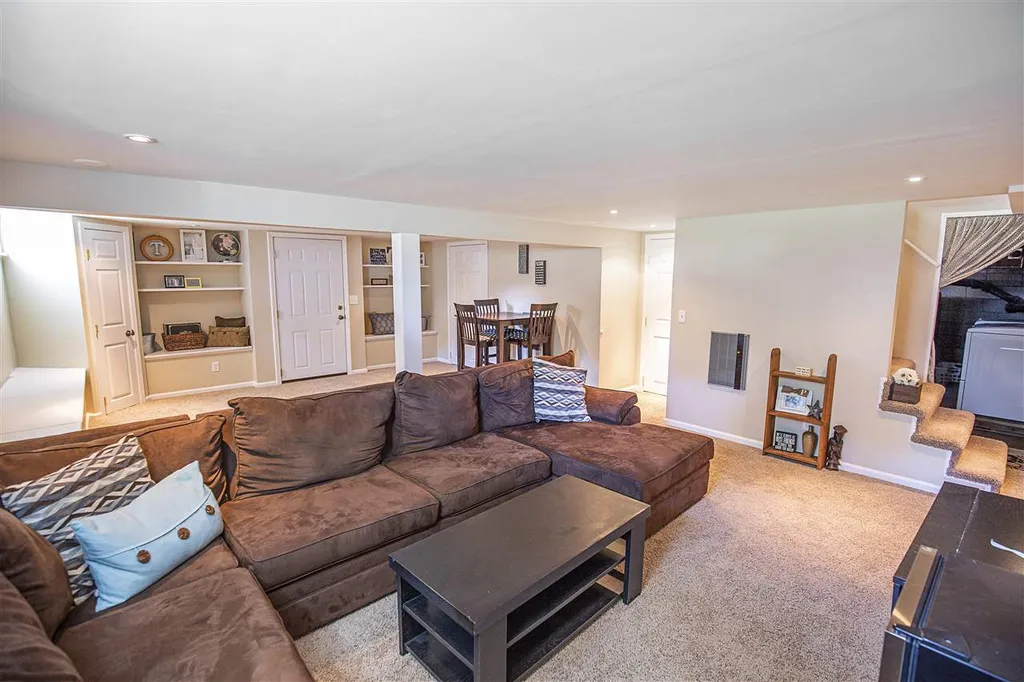 7 Pleasant Street Merrimack NH 03054