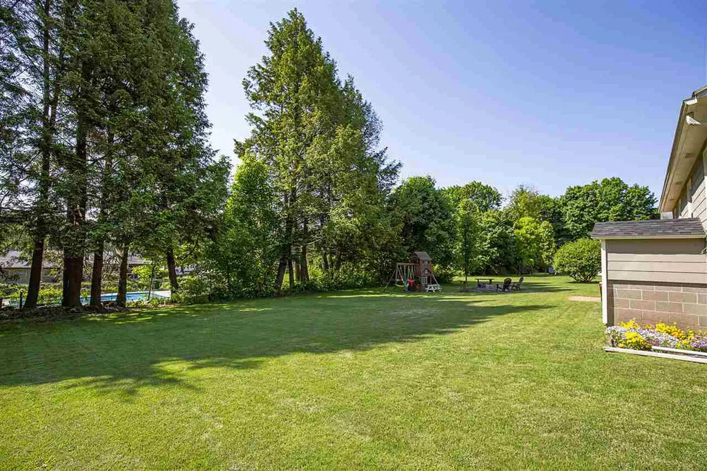 7 Pleasant Street Merrimack NH 03054