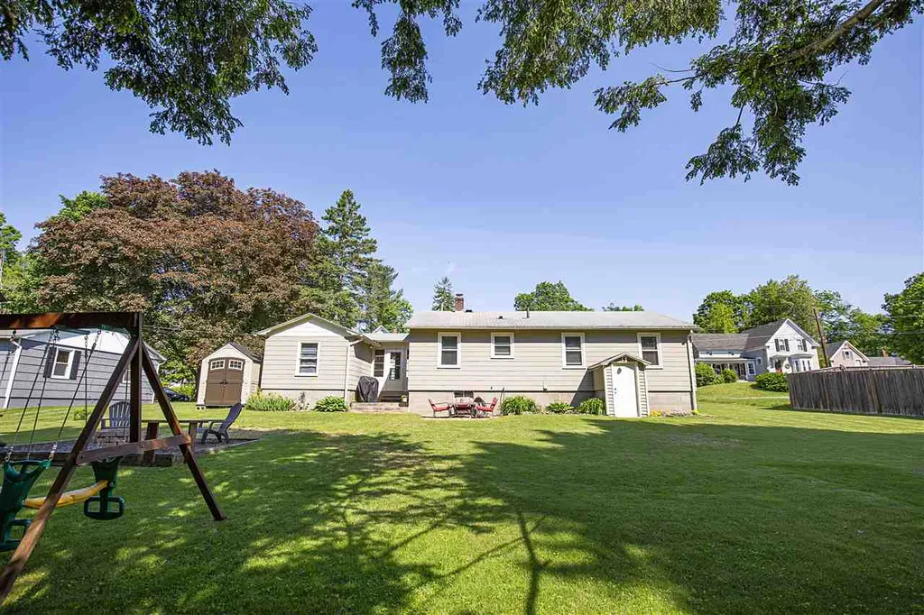 7 Pleasant Street Merrimack NH 03054