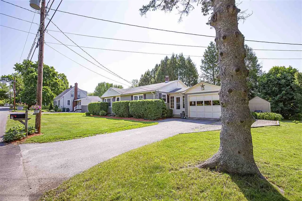 7 Pleasant Street Merrimack NH 03054