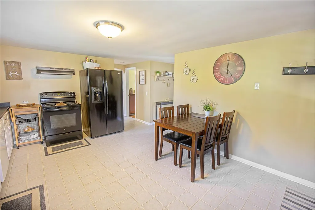 7 Pleasant Street Merrimack NH 03054