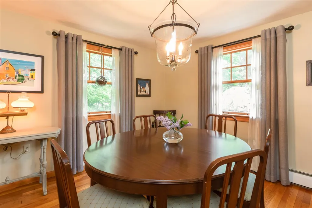 21 Meadowbrook Drive Barrington NH 03825