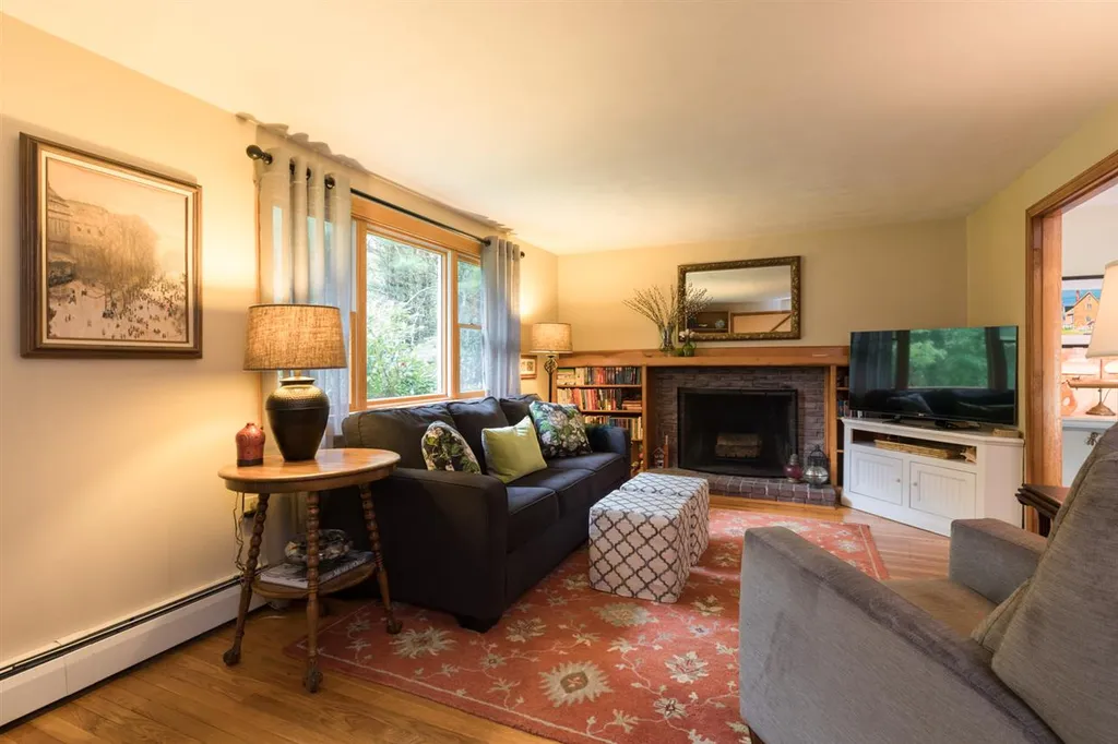 21 Meadowbrook Drive Barrington NH 03825