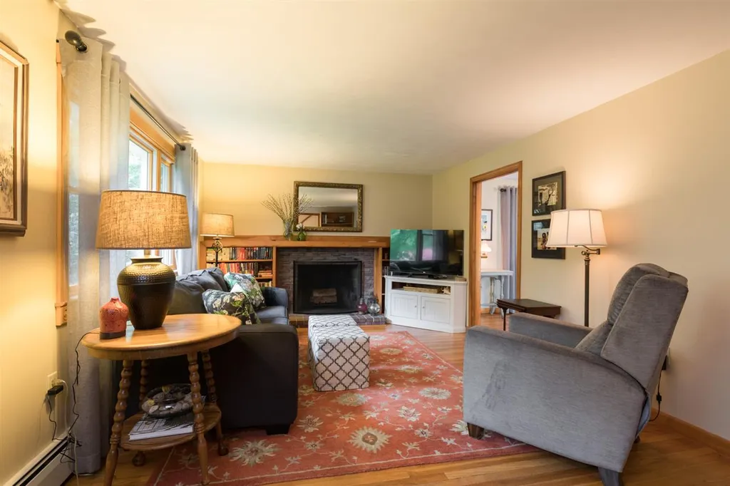 21 Meadowbrook Drive Barrington NH 03825