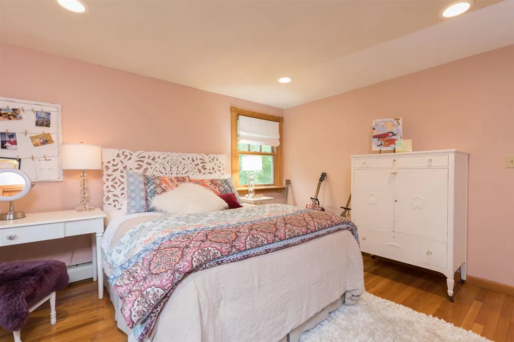 21 Meadowbrook Drive Barrington NH 03825