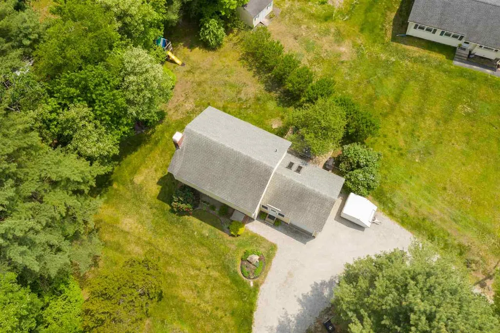 21 Meadowbrook Drive Barrington NH 03825