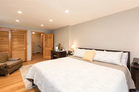 21 Meadowbrook Drive Barrington NH 03825