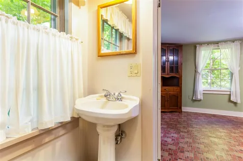69 Packard Road Jericho VT 05465