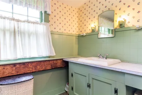 69 Packard Road Jericho VT 05465