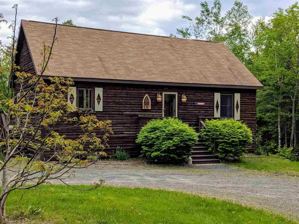 297 Oak Street Newport NH 03773