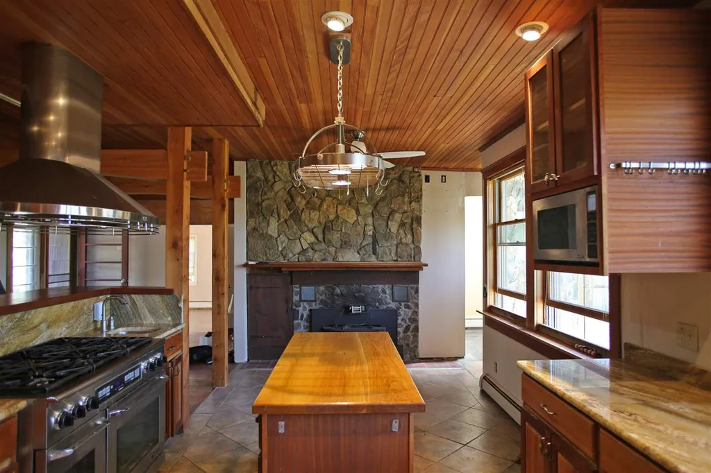 787 Pond Brook Road Hinesburg VT 05461