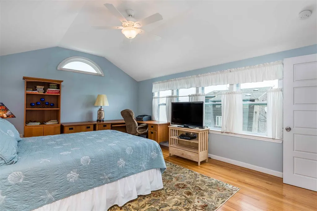 4 Fourteenth (14th) Street Hampton NH 03842
