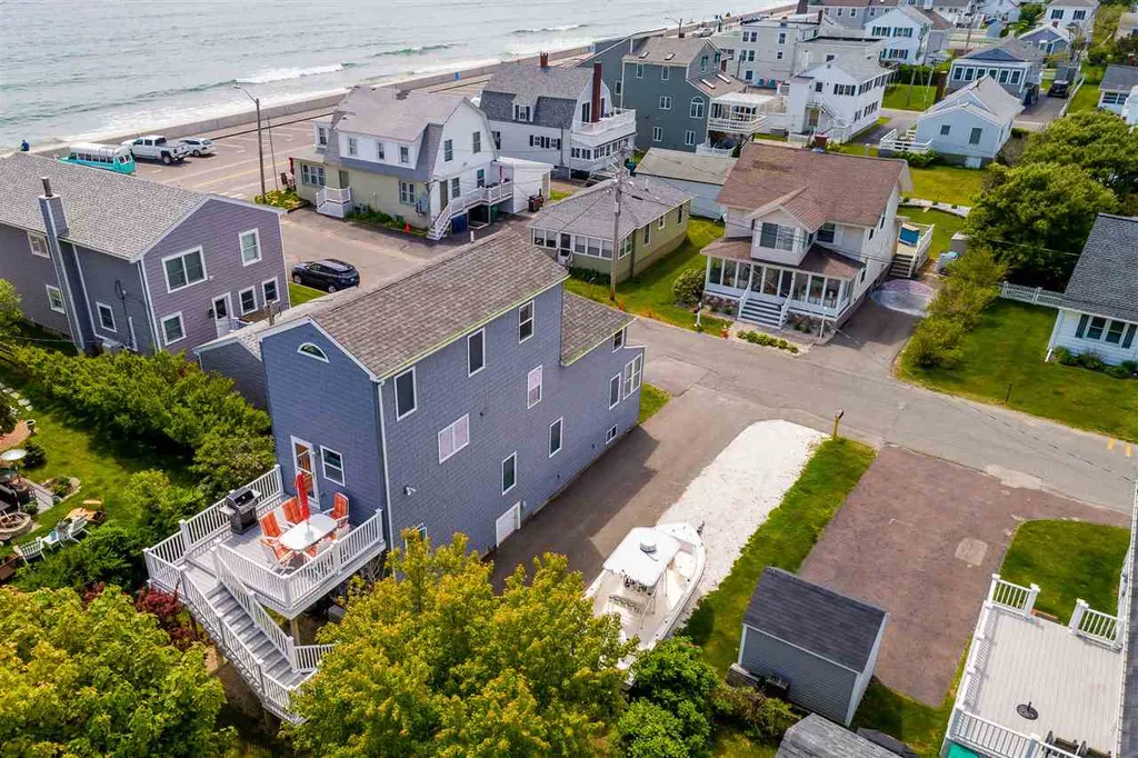 4 Fourteenth (14th) Street Hampton NH 03842