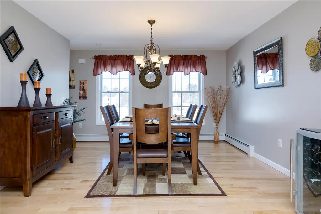 6 Squire Drive Somersworth NH 03878