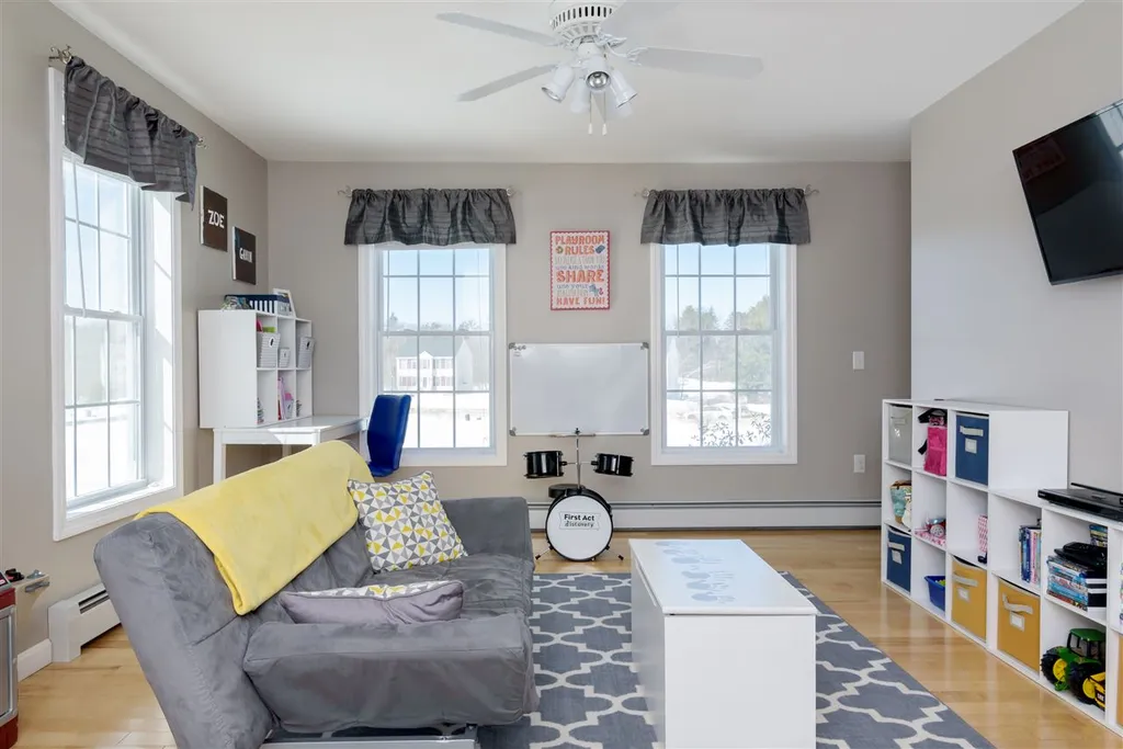 6 Squire Drive Somersworth NH 03878
