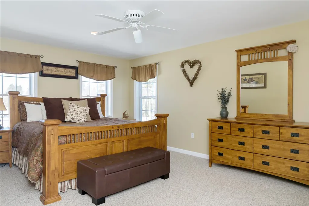 6 Squire Drive Somersworth NH 03878