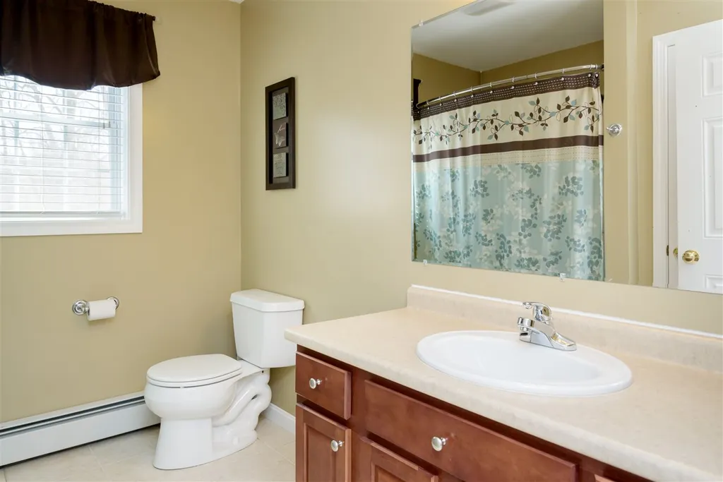 6 Squire Drive Somersworth NH 03878