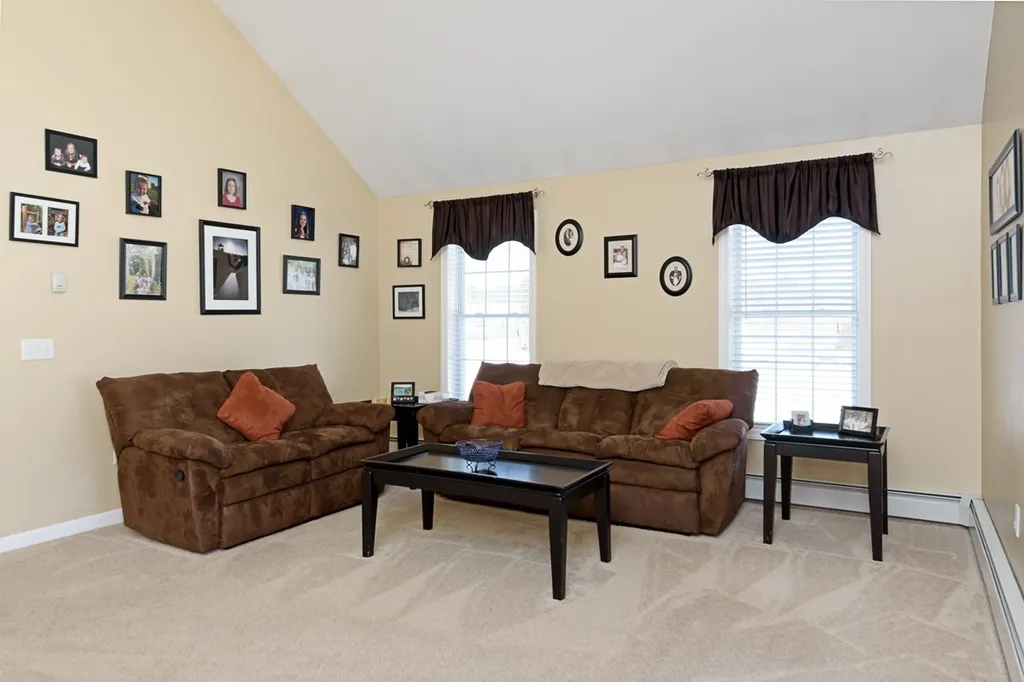 6 Squire Drive Somersworth NH 03878