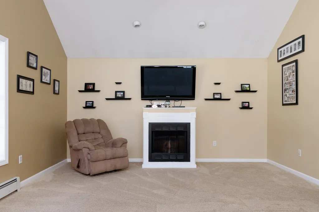 6 Squire Drive Somersworth NH 03878