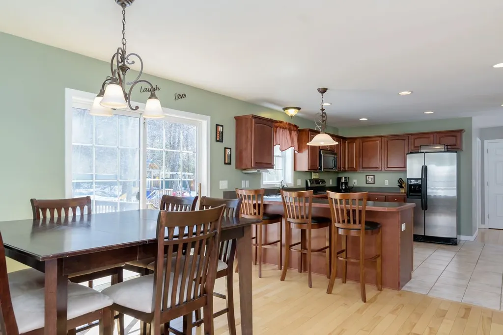 6 Squire Drive Somersworth NH 03878