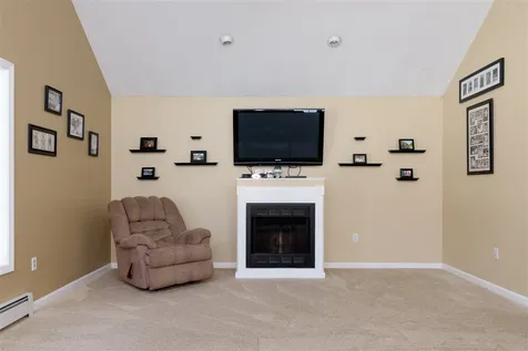 6 Squire Drive Somersworth NH 03878