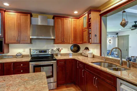 104 Fox Point Road Newington NH 03801