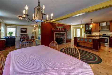 104 Fox Point Road Newington NH 03801