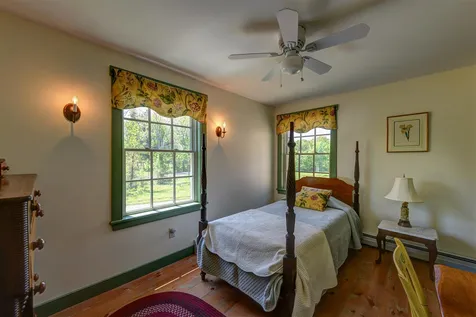 104 Fox Point Road Newington NH 03801