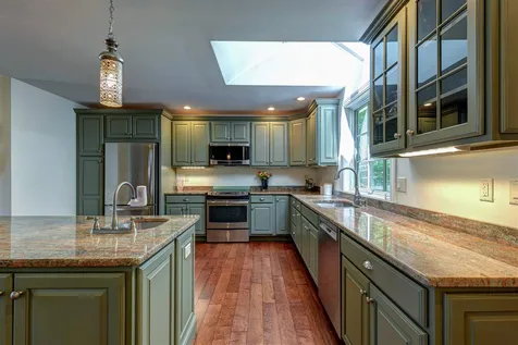 104 Fox Point Road Newington NH 03801