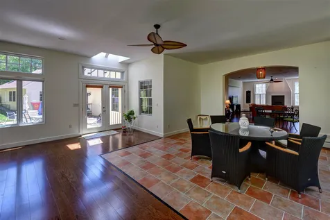 104 Fox Point Road Newington NH 03801