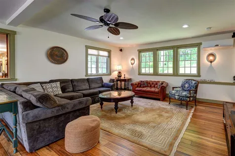 104 Fox Point Road Newington NH 03801