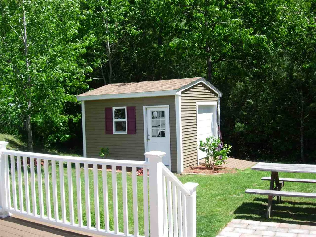 37 Balsam Drive Farmington NH 03835