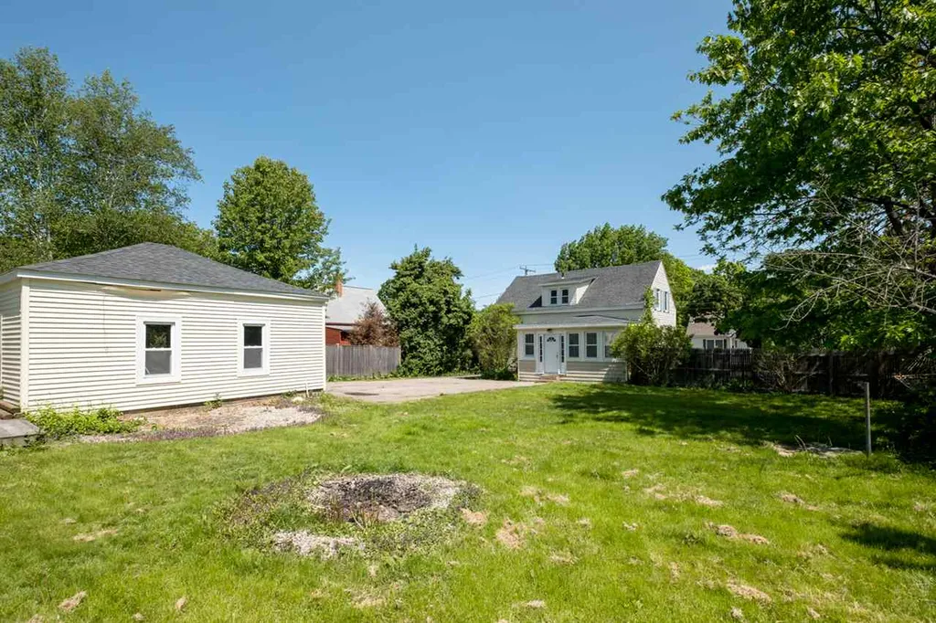81 Court Street Dover NH 03820