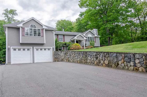 182 Shannon Road Salem NH 03079