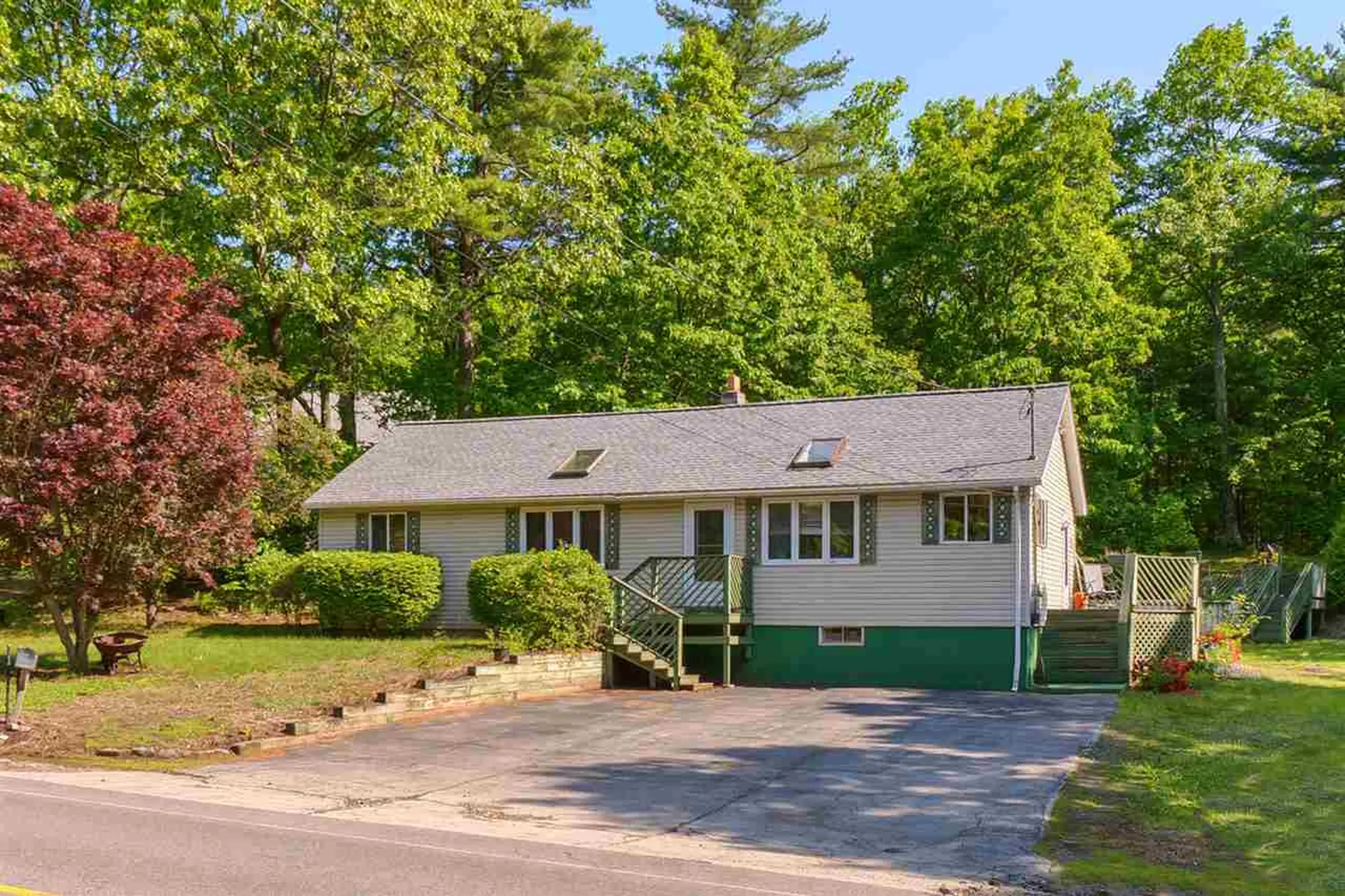 38 Keyes Hill Road Pelham NH 03076
