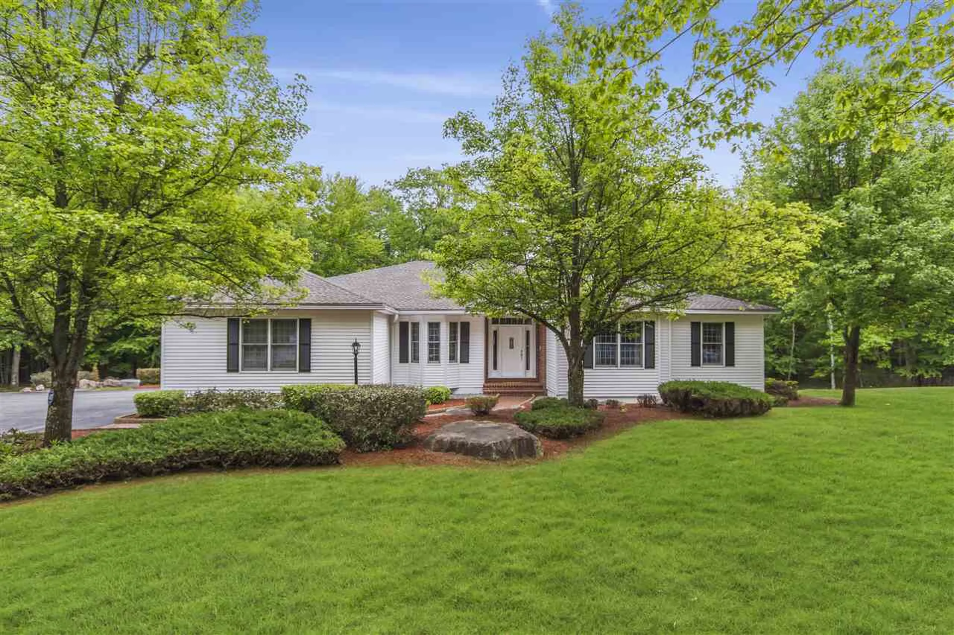53 Foxberry Drive New Boston NH 03070