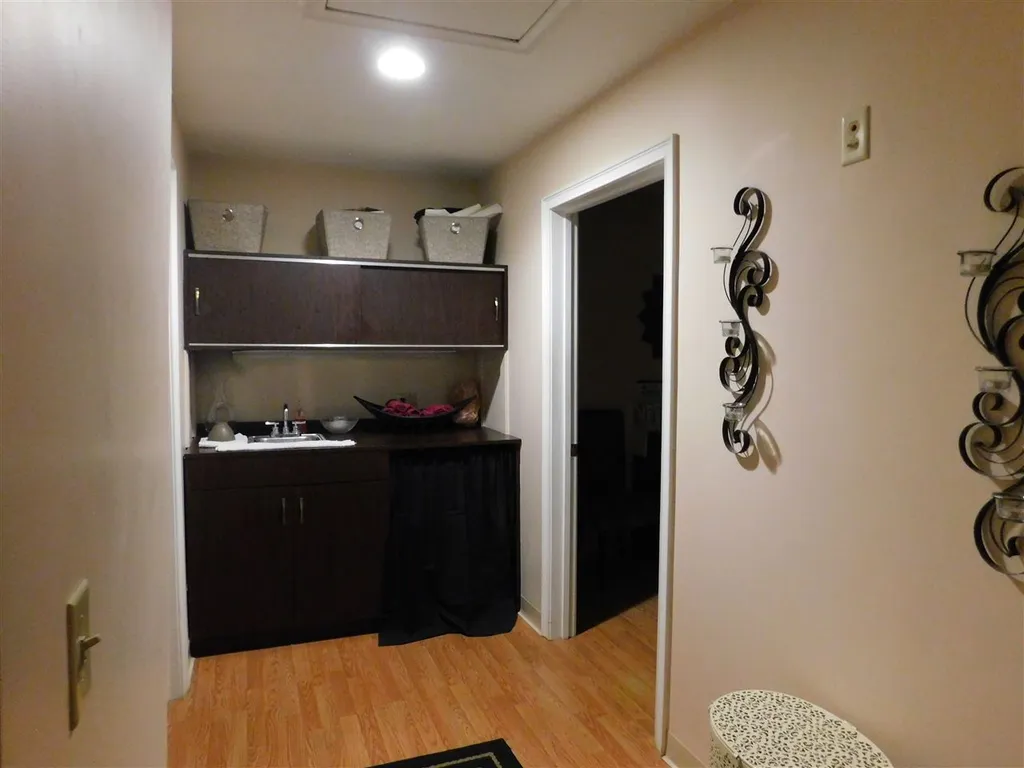 18 Orchard View Drive Londonderry NH 03053