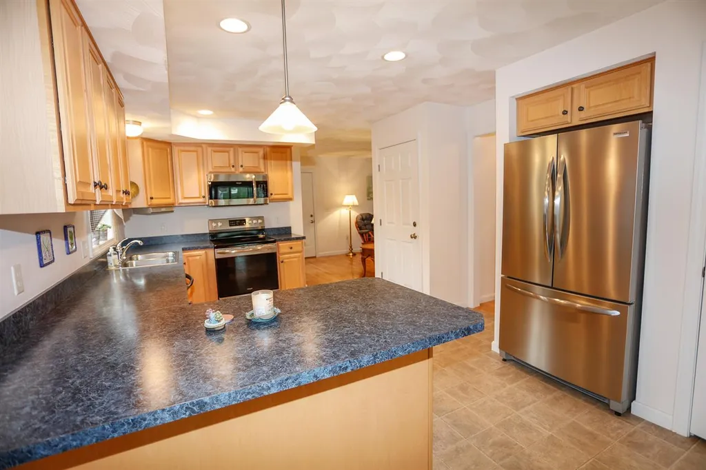 46 Victoria Drive Somersworth NH 03878