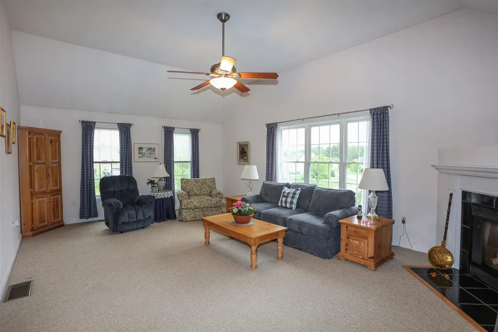 46 Victoria Drive Somersworth NH 03878