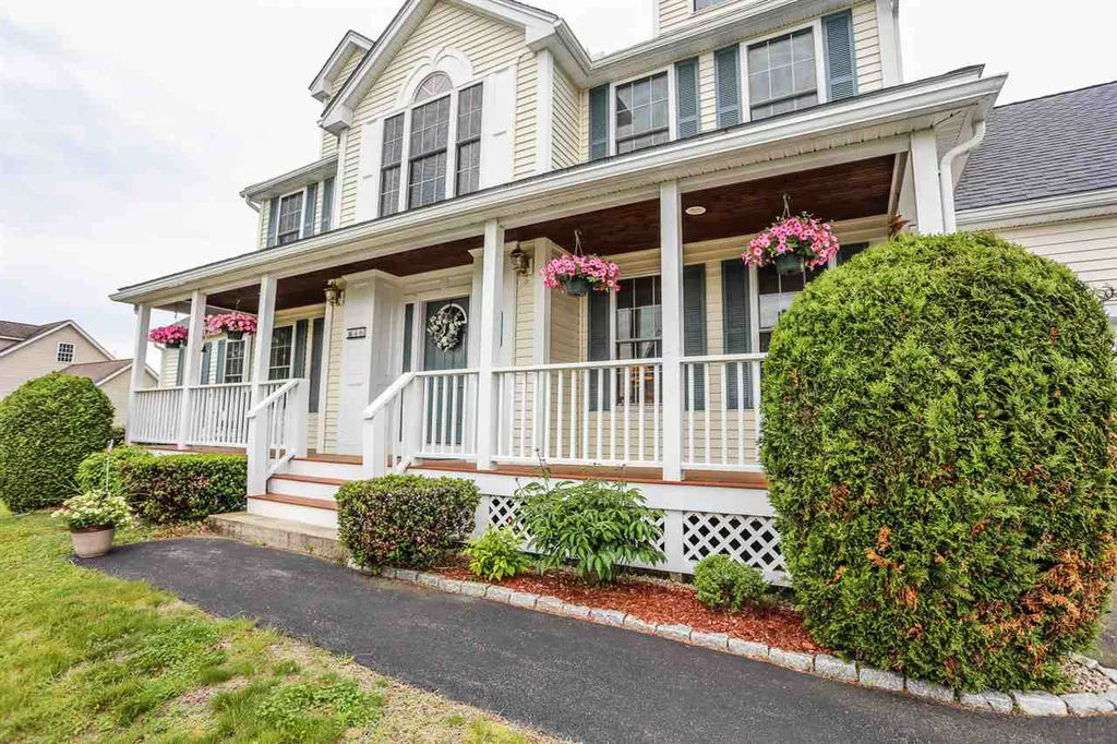 46 Victoria Drive Somersworth NH 03878