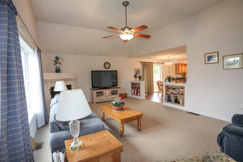 46 Victoria Drive Somersworth NH 03878