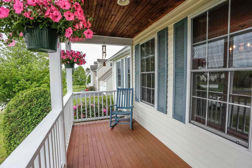 46 Victoria Drive Somersworth NH 03878