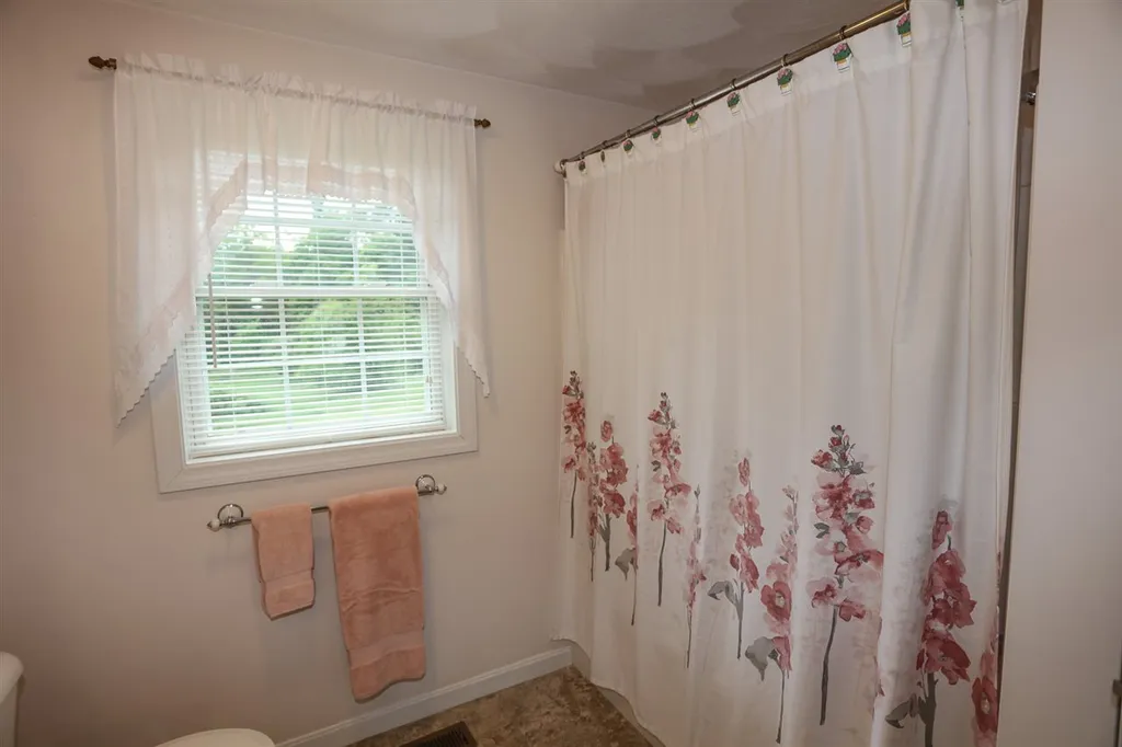 46 Victoria Drive Somersworth NH 03878