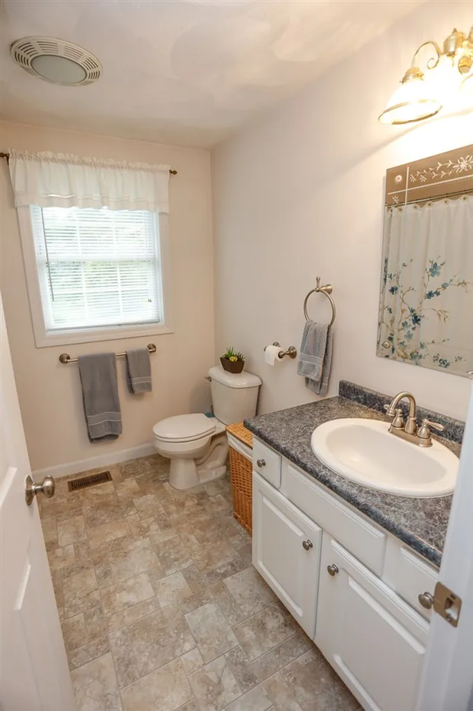 46 Victoria Drive Somersworth NH 03878
