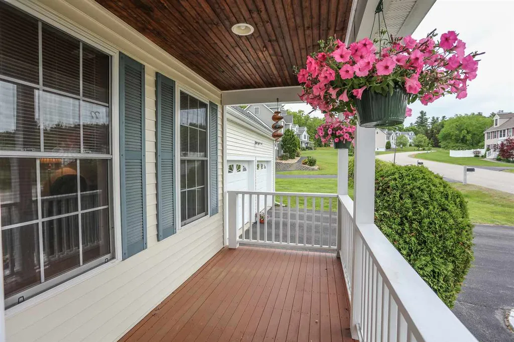 46 Victoria Drive Somersworth NH 03878